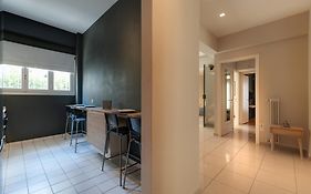 Modern Faliro Flat